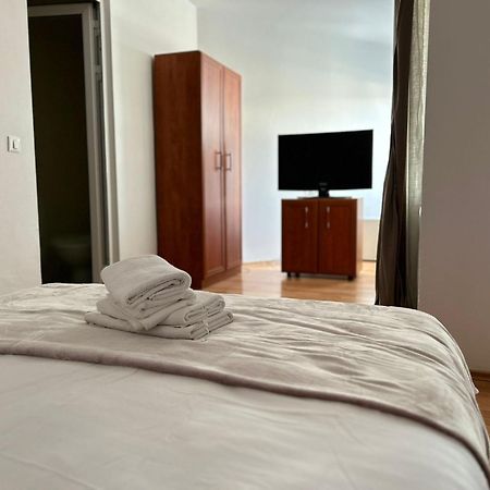 Ambra Room'S Brașov Exterior foto