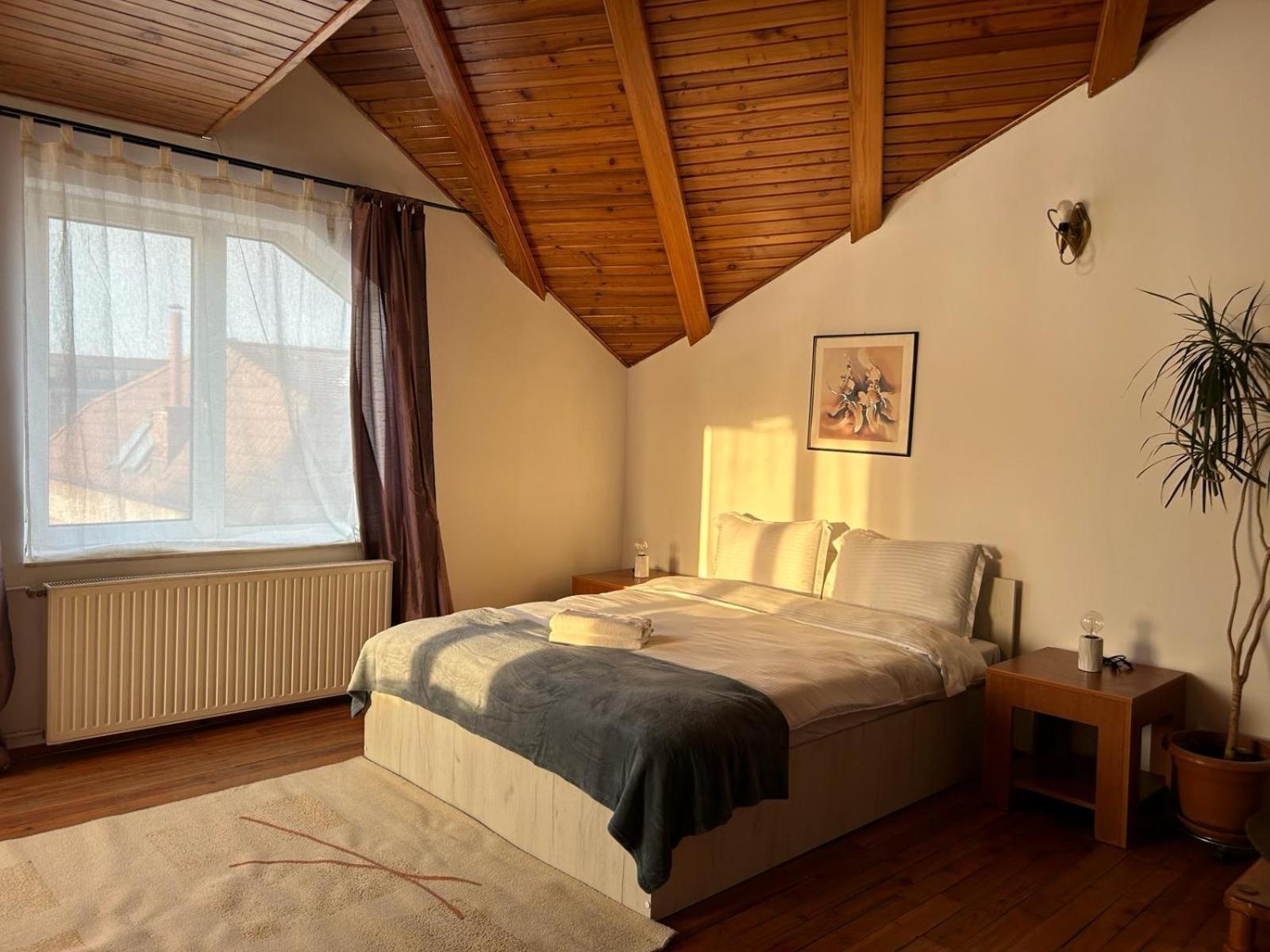 Ambra Room'S Brașov Exterior foto